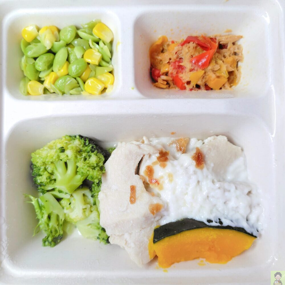 しっとり蒸し鶏の 洋風チーズソース