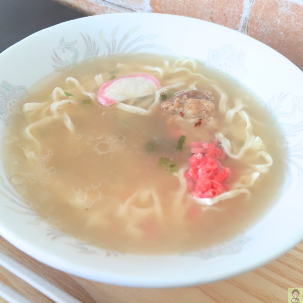 日清の沖縄風ソーキそば　盛り付け